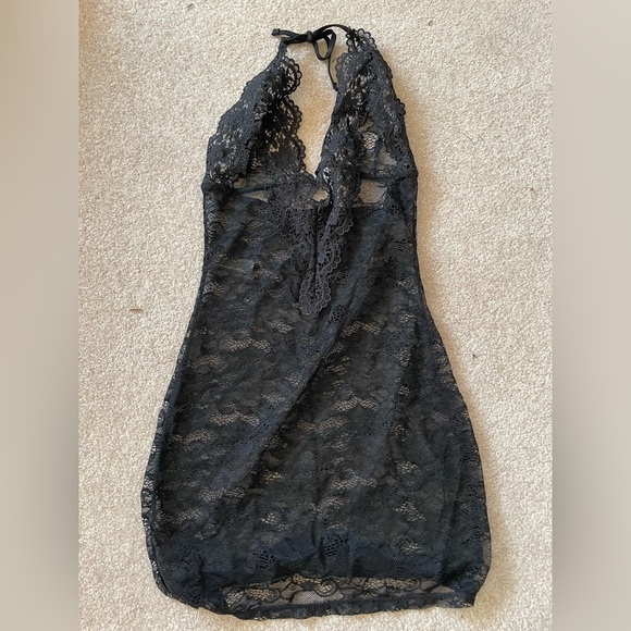 Glitter Brand Sexy Black Lace Halter Dress - Picture 4 of 5